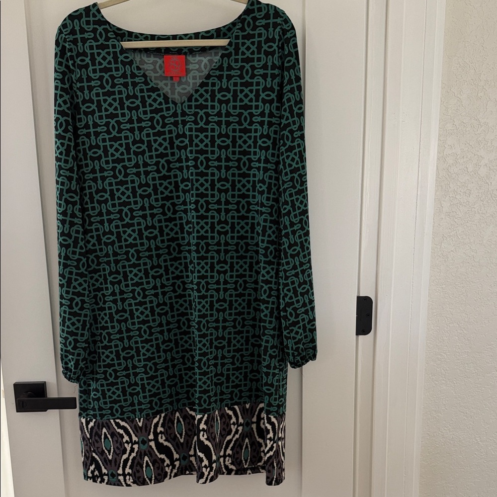 Tracy Negoshian Teal and Black Long Sleeve Dress